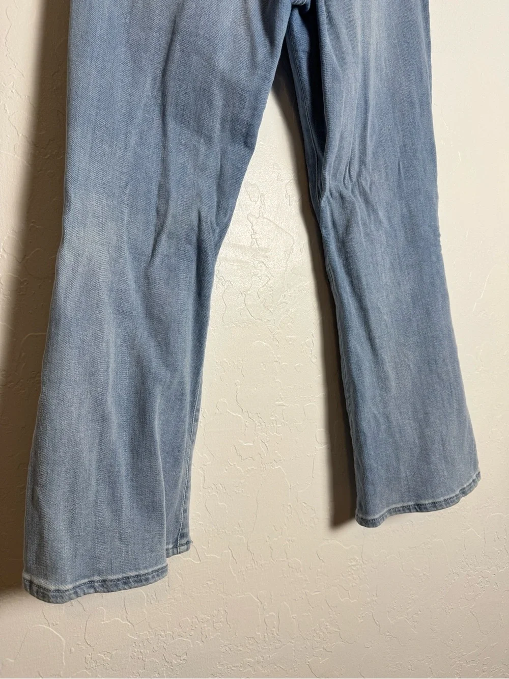 FRAME Denim Le Pixie Crop Mini Boot Jeans Carnation Light Wash 29